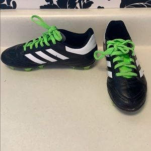 Adidas size 2.5 soccer cleats